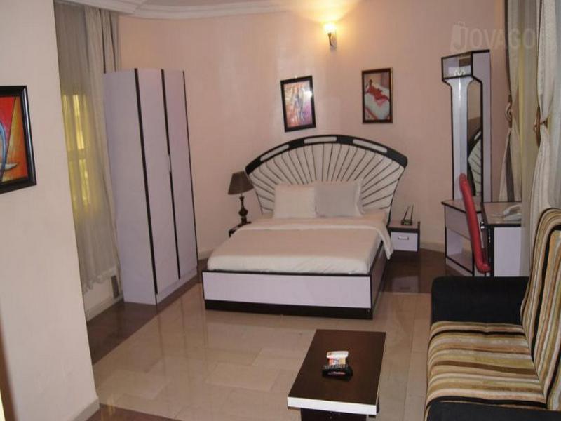 Royalview Hotel And Suites Lagos Exteriör bild